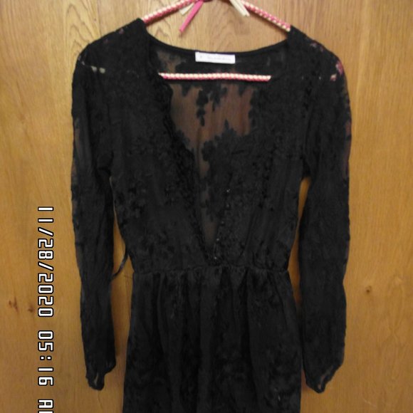 Lace Black Dress - Picture 4 of 5